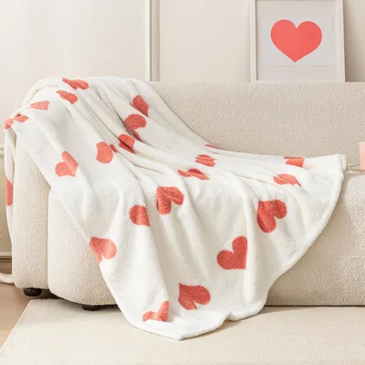 Red Heart Pattern Blanket for Cozy Moments Together