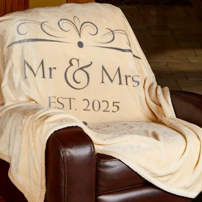 Mr & Mrs Est. Blanket: Wedding Couple Anniversary Design