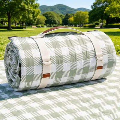 Gingham Picnic Blanket for Sunny Days Outdoors