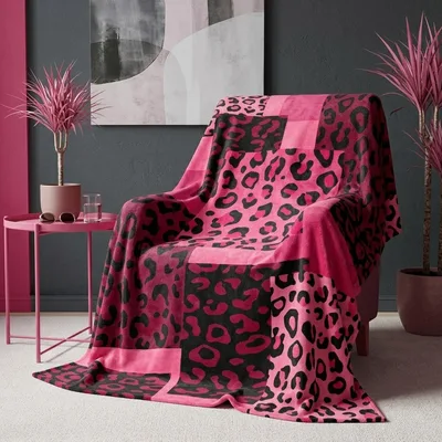 Hot Pink Leopard Print Blanket: Vibrant Pink