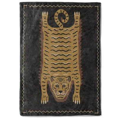Oriental Tiger Rug Pattern Blanket: Vintage Feline Art for Cozy Spaces
