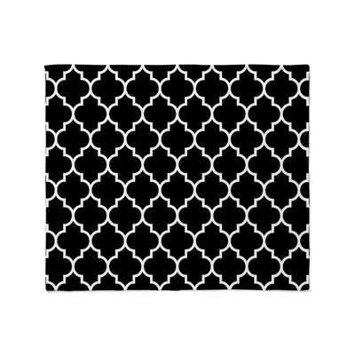 Black and White Quatrefoil Blanket for Geometric Interior Design