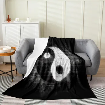 Yin Yang Trippy Pattern Blanket: Distressed Symbol Design