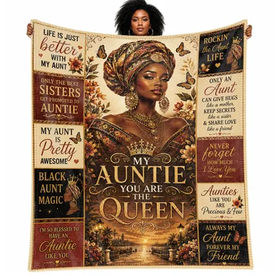 Aunt Life Blanket: a queen-themed throw for your aunt