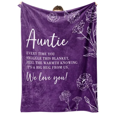 Auntie Floral Sentiment Blanket: A Warm Hug in Floral Design