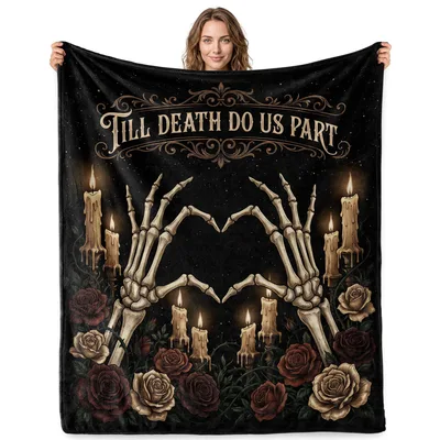 Dark Romance Blanket: Skeleton Hands Shaped Into a Heart