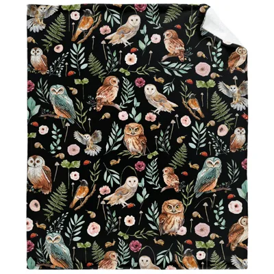 Owls and Floral Pattern Blanket features barn owls