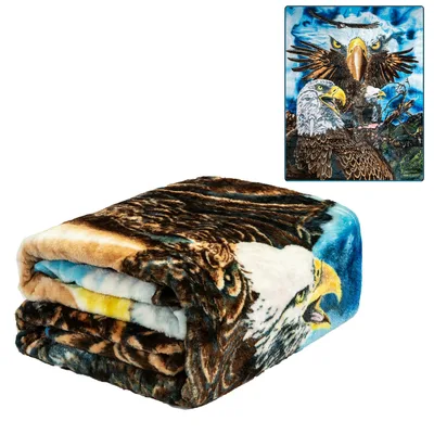 Bald Eagle Close-Up Blanket: A Majestic Bird Print for Nature Lovers