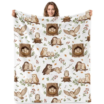 Woodland Owls Pattern Blanket: Cute Forest Bird Throw