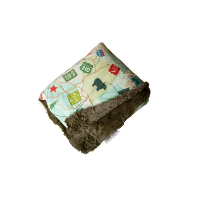 Camping Map Pattern Design Blanket with Retro Trail Signs