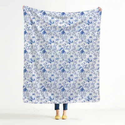 Blue Chinoiserie Ragdoll Cat Blanket: Grandmillennial Toile Pattern