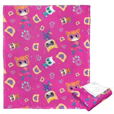 Cartoon Cats Pink Paw Blanket: Superhero Kittens and Hearts