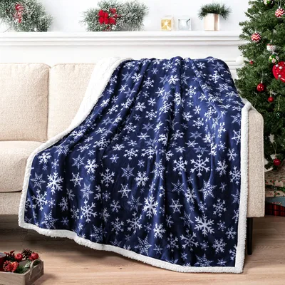 Snowflake Christmas Blanket for Cozy Winter Nights