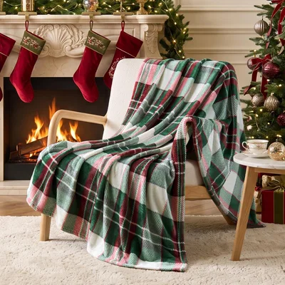 Christmas Plaid Blanket: Green, Red and Cream Holiday Throw