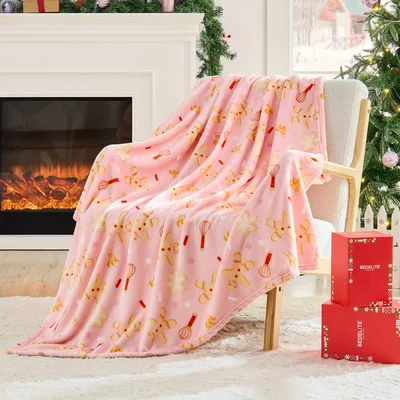 Pink Gingerbread Cookies Pattern Blanket: Sweet Holiday Design