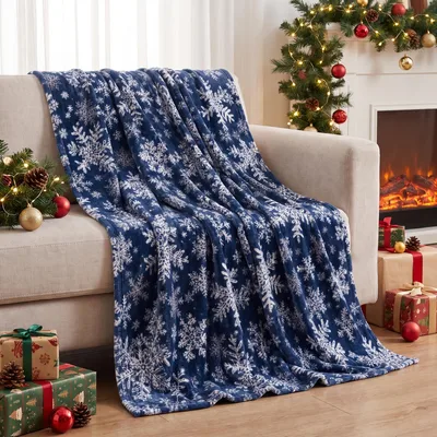 Snowflake Winter Pattern Blanket: Navy Blue Holiday Design