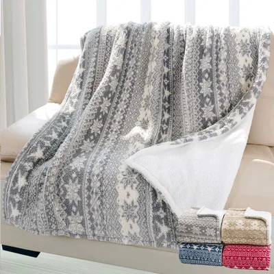 Grey Snowflake Pattern Blanket: Cozy Winter Holiday Design