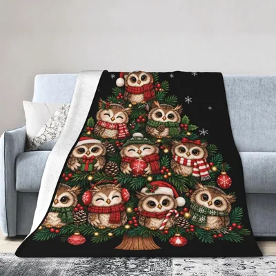 Christmas Owls in Tree Blanket: Festive Owl Christmas Tree Design