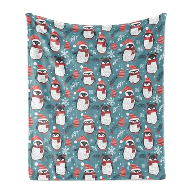 Penguins in Santa Hats Blanket: Festive Winter Pattern