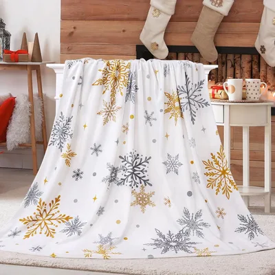 Gold and Silver Snowflakes Blanket: Festive Winter Pattern