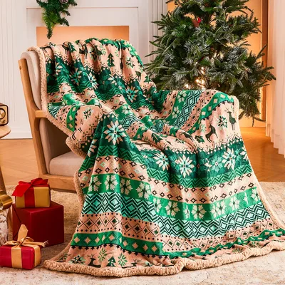 Christmas Reindeer Fair Isle Blanket: Cozy Holiday Pattern for Winter