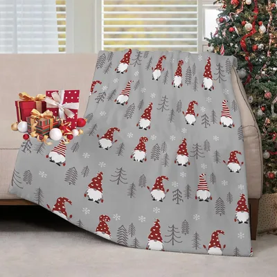 Christmas Gnome Snowflake Pattern Blanket: Festive Holiday Design