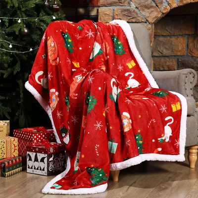 Christmas Cats Red Pattern Blanket: Festive Feline Holiday Design