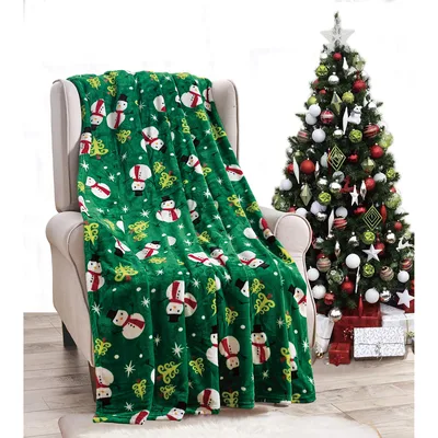 Green Snowman Holiday Pattern Blanket: Festive Winter Design