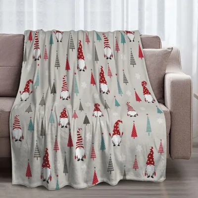 Gnome and Christmas Tree Blanket: Festive Gnomes and Trees Pattern
