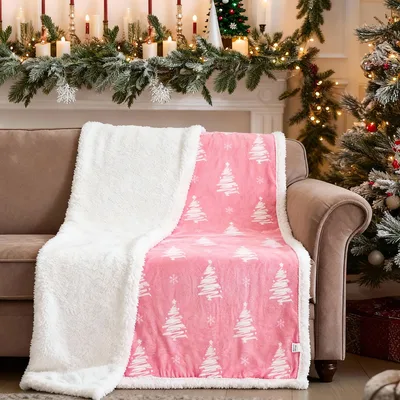 Christmas Tree Pattern Pink Blanket: Festive Holiday Design