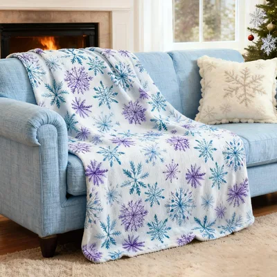 Winter Snowflake Watercolor Pattern Blanket: Cozy Holiday Design