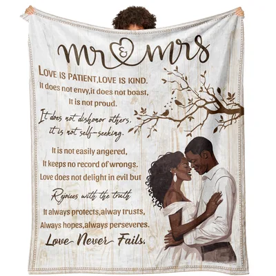 Couple Wedding Love Verse Blanket: Mr and Mrs Design for Newlyweds