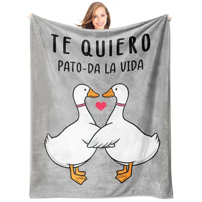 Ducks in Love Couples Blanket: Te Quiero Pato-Da La Vida Design