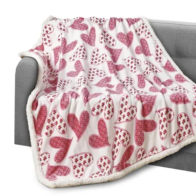 Red Hearts Pattern Blanket: Floral Heart Print for Cozy Couples