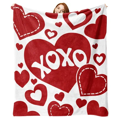 XOXO Love Hearts Valentine Blanket: Red Heart Design for Couples