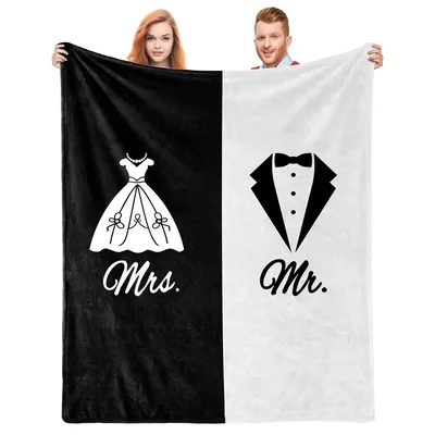 Mr and Mrs Wedding Blanket: Split Design for Newlyweds
