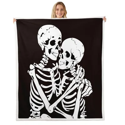 Skeleton Couple Kissing Blanket: Gothic Romance for Your Sofa