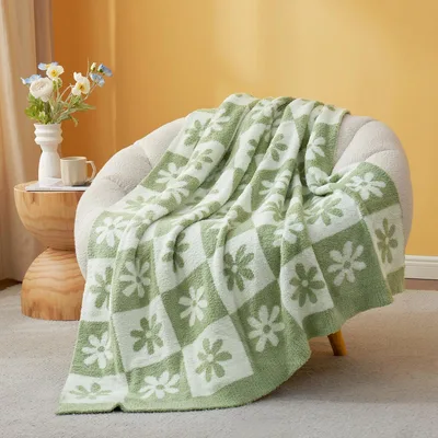 Sage Green Daisy Checkers Blanket: Soft Floral Plaid Throw