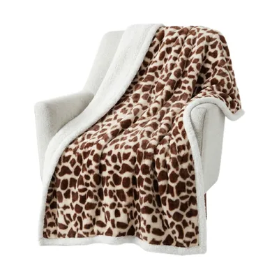 Giraffe Print Blanket for Cozy Animal Lovers