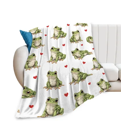 Frog and Hearts Blanket: Cute Frog Pattern Throw