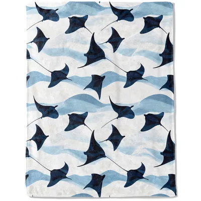 Manta Ray Blanket: Gliding Ocean Print for Cozy Days