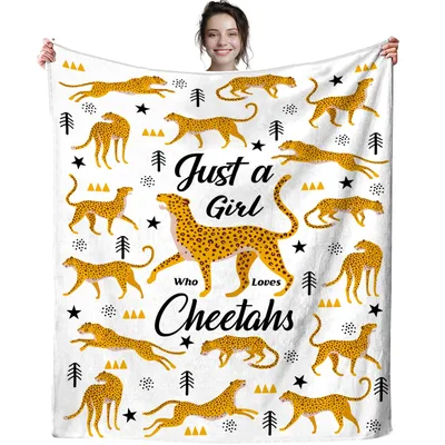 Just a Girl Who Loves Cheetahs Blanket: Wild Print for Feline Fans