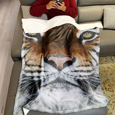 Tiger Face Blanket: Close-Up Big Cat Print for Animal Lovers