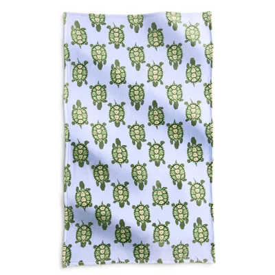 Green Turtles Pattern Blanket: Reptile Lovers' Soft Fleece Throw