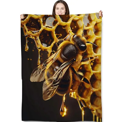 Honey Bee Blanket: Realistic Bee on Honeycomb Design