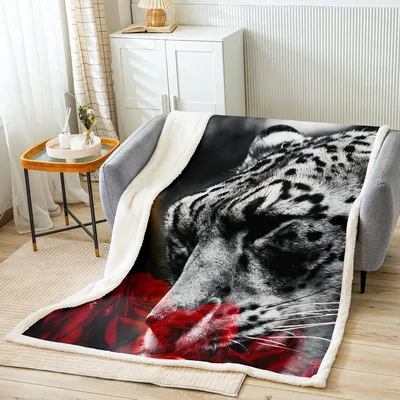 Snow Leopard Face Blanket: Wild Beauty Meets Soft Roses