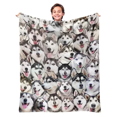 Husky Faces Pattern Blanket: A Collage of Smiling Dogs