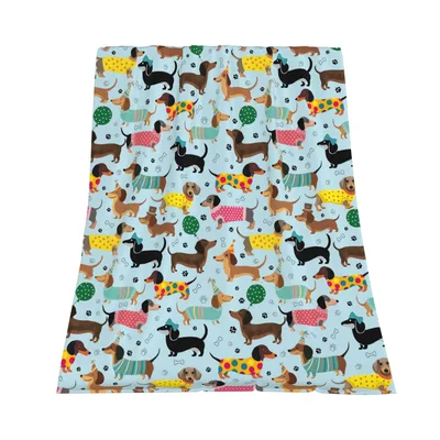 Dachshund Pattern Cute Dogs Blanket: Festive Sausage Dog Print