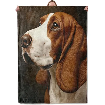 Basset Hound Portrait Blanket: Realistic Dog Art for Lovers