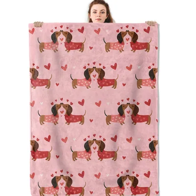 Dachshunds with Hearts Pattern Blanket: Cute Couple Dog Throw